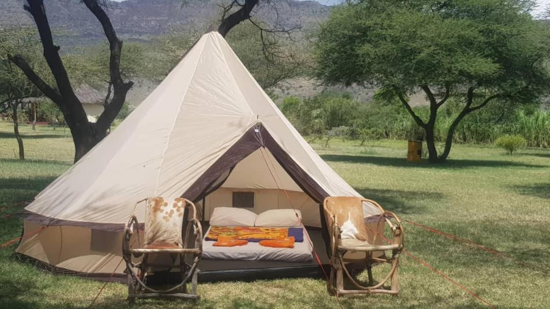 Lake Natron Maasai Giraffe Eco Lodge And Camping Mtowabaga Zewnętrze zdjęcie