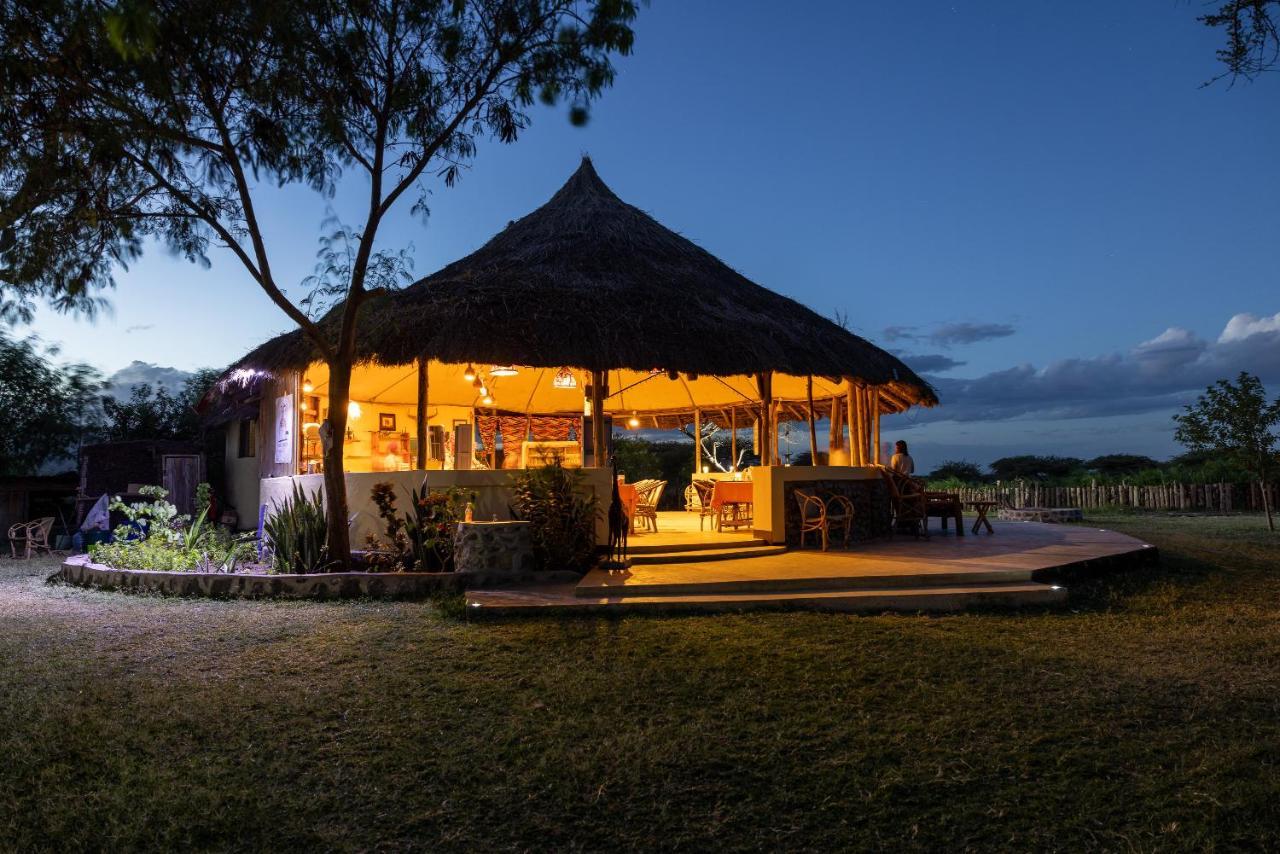 Lake Natron Maasai Giraffe Eco Lodge And Camping Mtowabaga Zewnętrze zdjęcie