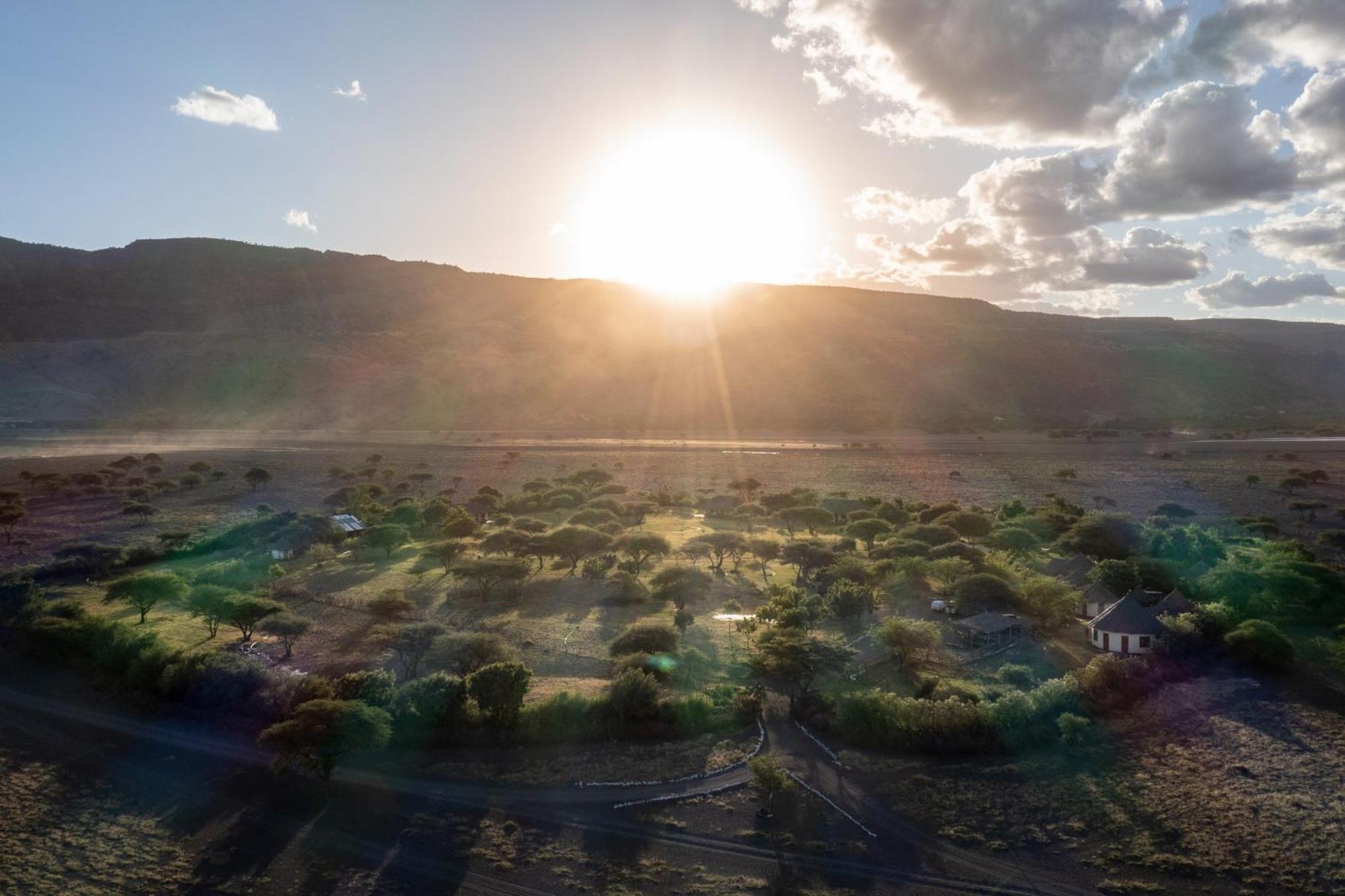 Lake Natron Maasai Giraffe Eco Lodge And Camping Mtowabaga Zewnętrze zdjęcie