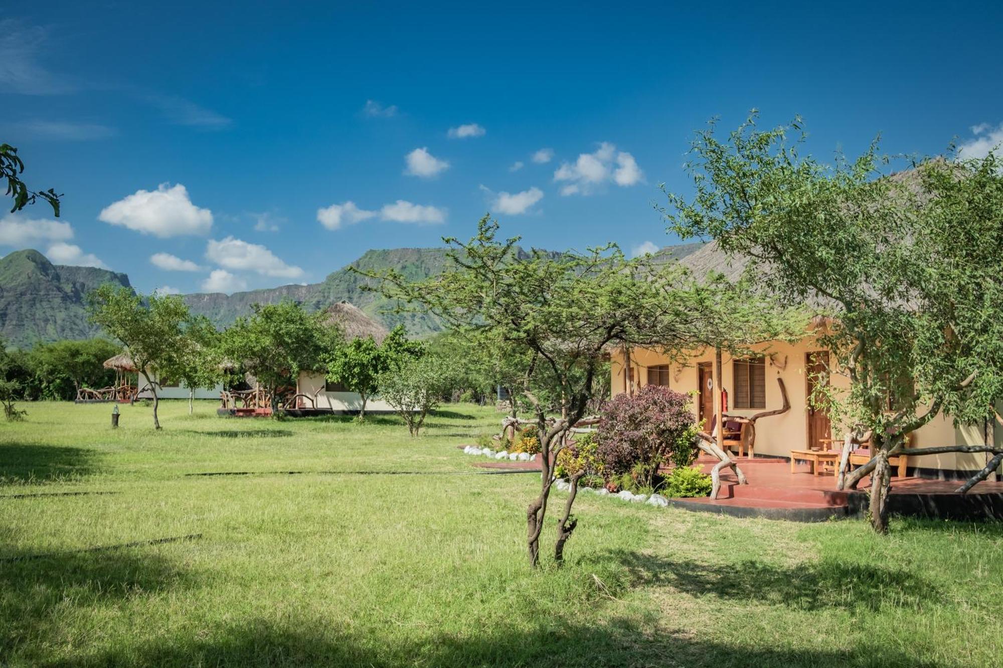 Lake Natron Maasai Giraffe Eco Lodge And Camping Mtowabaga Zewnętrze zdjęcie