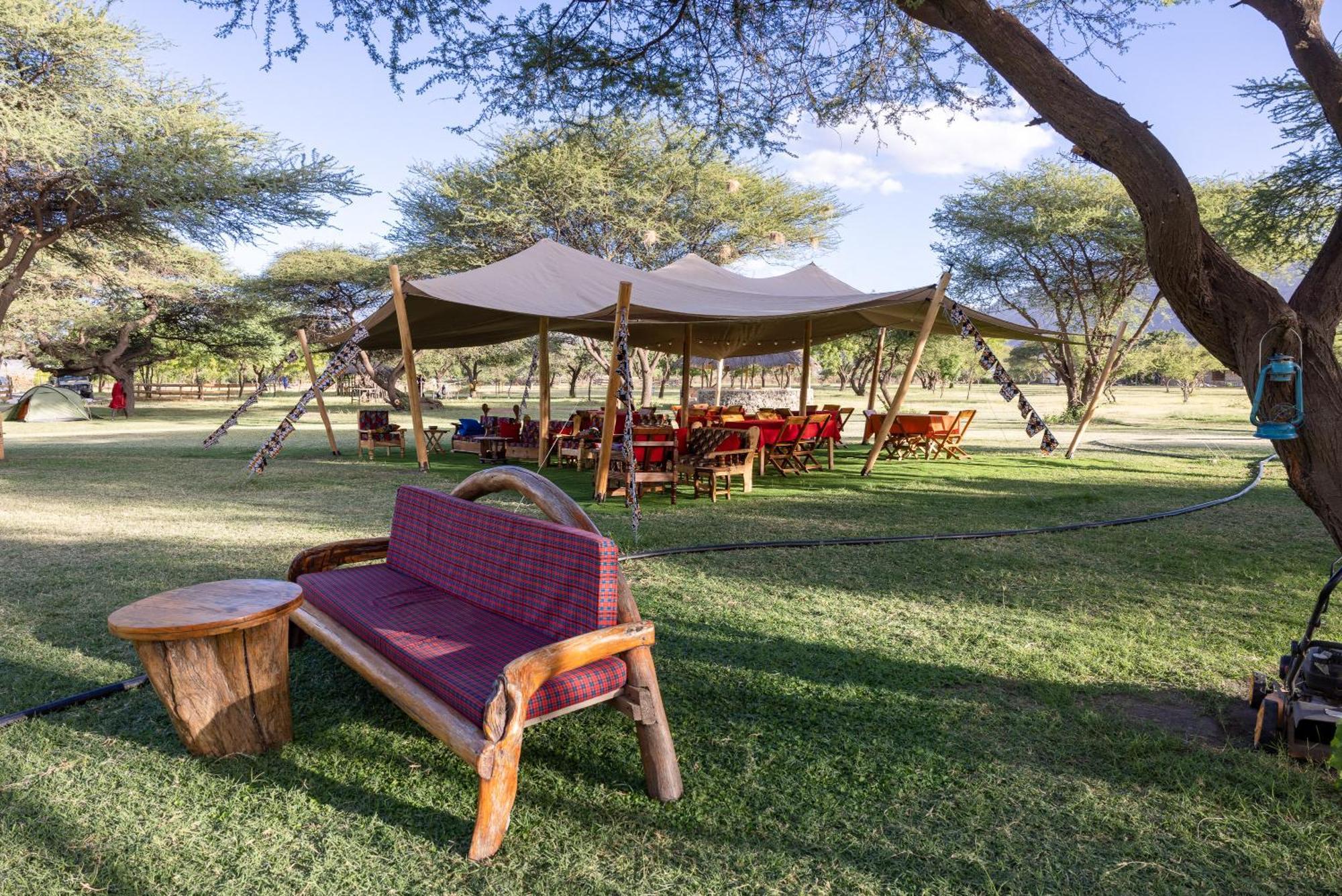 Lake Natron Maasai Giraffe Eco Lodge And Camping Mtowabaga Zewnętrze zdjęcie