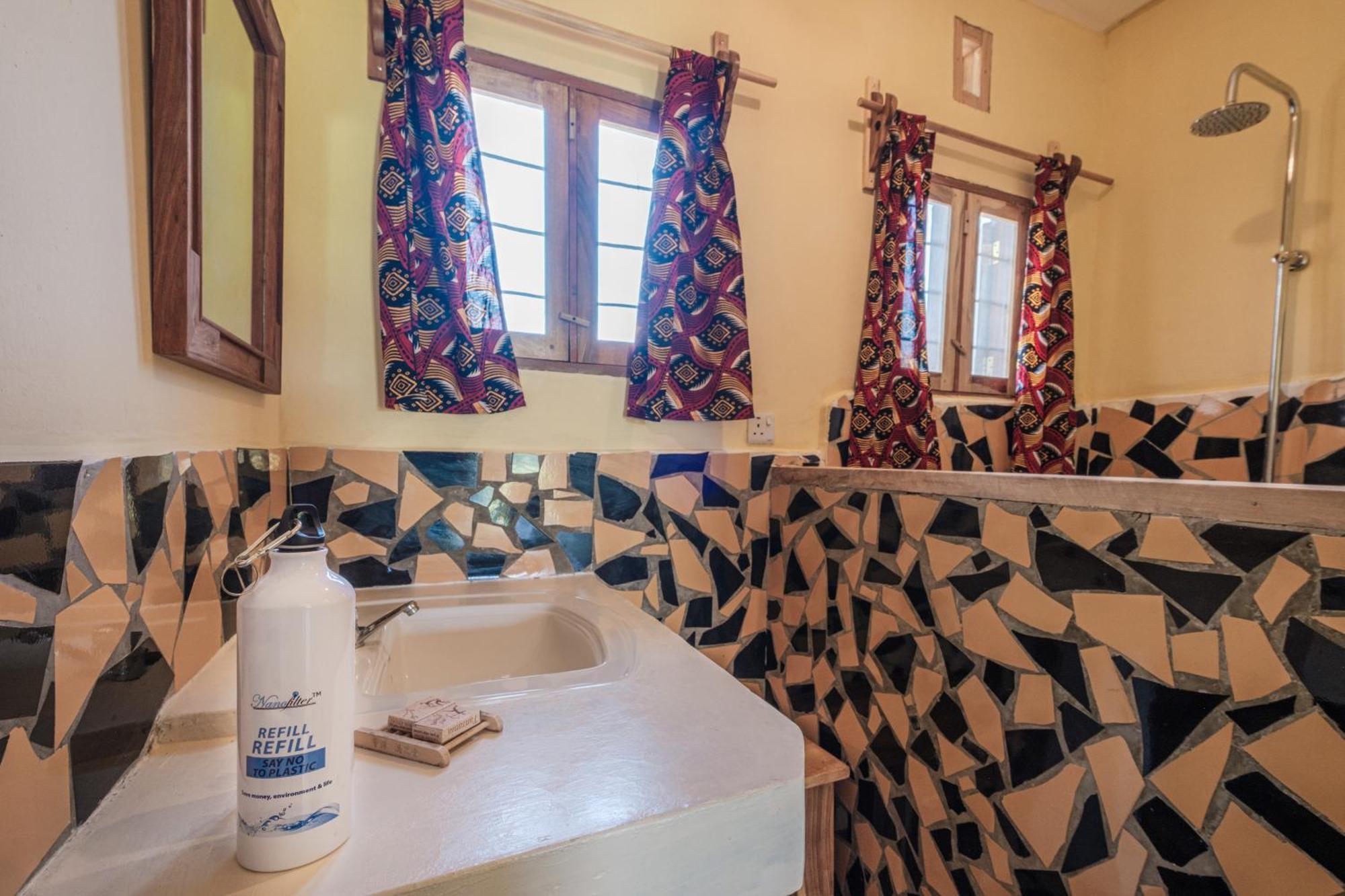 Lake Natron Maasai Giraffe Eco Lodge And Camping Mtowabaga Zewnętrze zdjęcie